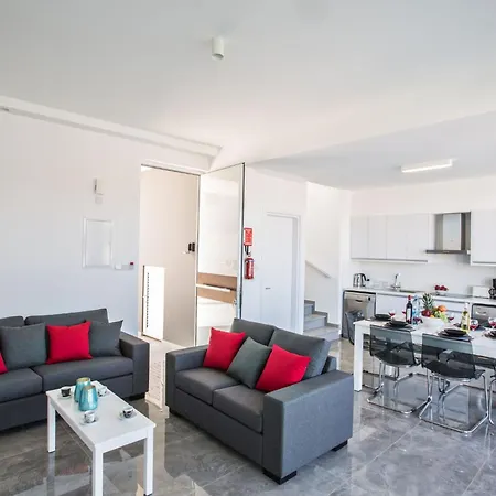 Σπίτι διακοπών Olivine Mit Pool Und Einem Dachgarten By Interhome *