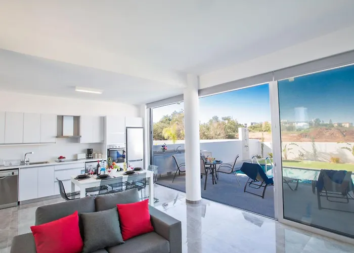 Σπίτι διακοπών Olivine Mit Pool Und Einem Dachgarten By Interhome