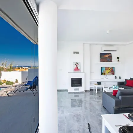 Olivine Mit Pool Und Einem Dachgarten By Interhome Casa de Férias