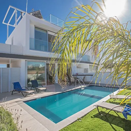 Olivine Mit Pool Und Einem Dachgarten By Interhome Protaras