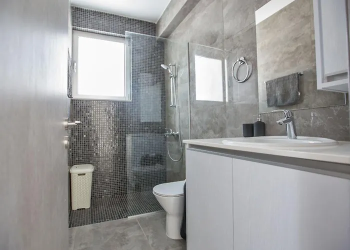 Olivine Mit Pool Und Einem Dachgarten By Interhome *